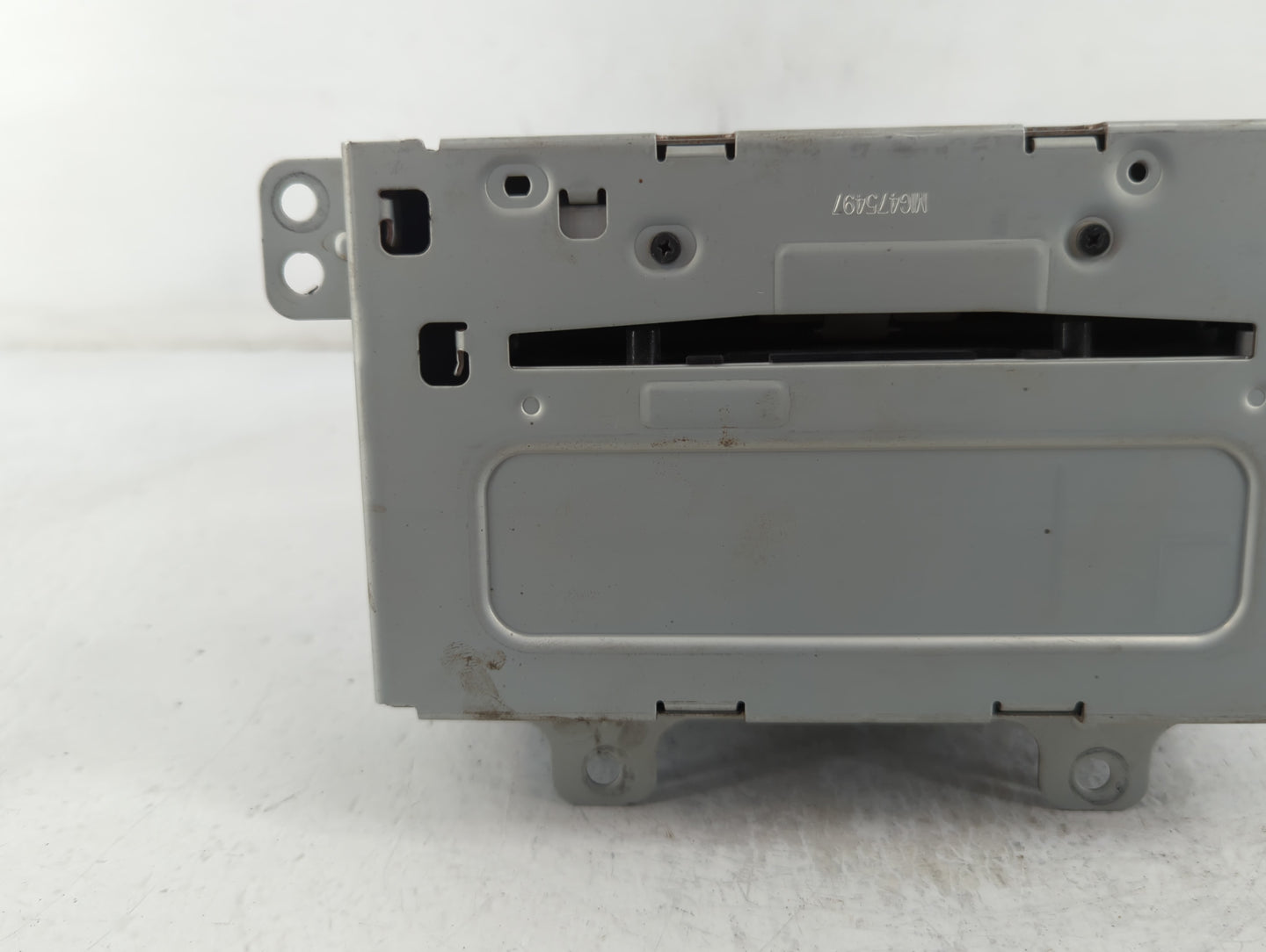 2011-2012 Chevrolet Cruze Radio AM FM Cd Player Receiver Replacement P/N:22870781 Fits Fits 2010 2011 2012 OEM Used Auto Par