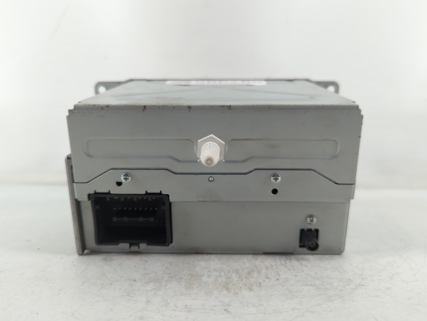2011-2012 Chevrolet Cruze Radio AM FM Cd Player Receiver Replacement P/N:22870781 Fits Fits 2010 2011 2012 OEM Used Auto Par