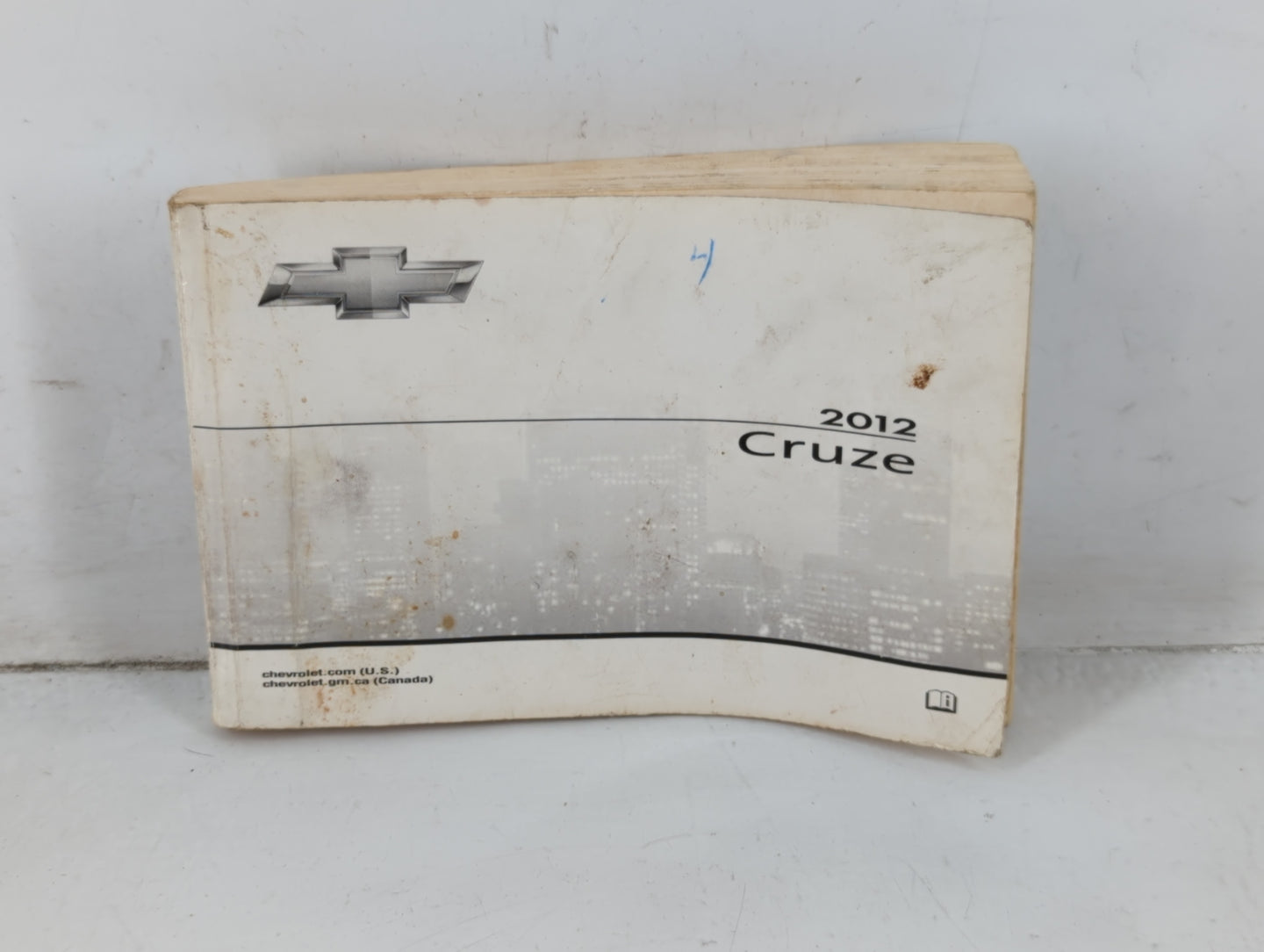 2012 Chevrolet Cruze Owners Manual Book Guide P/N:20935335 B OEM Used Auto Parts - Oemusedautoparts1.com