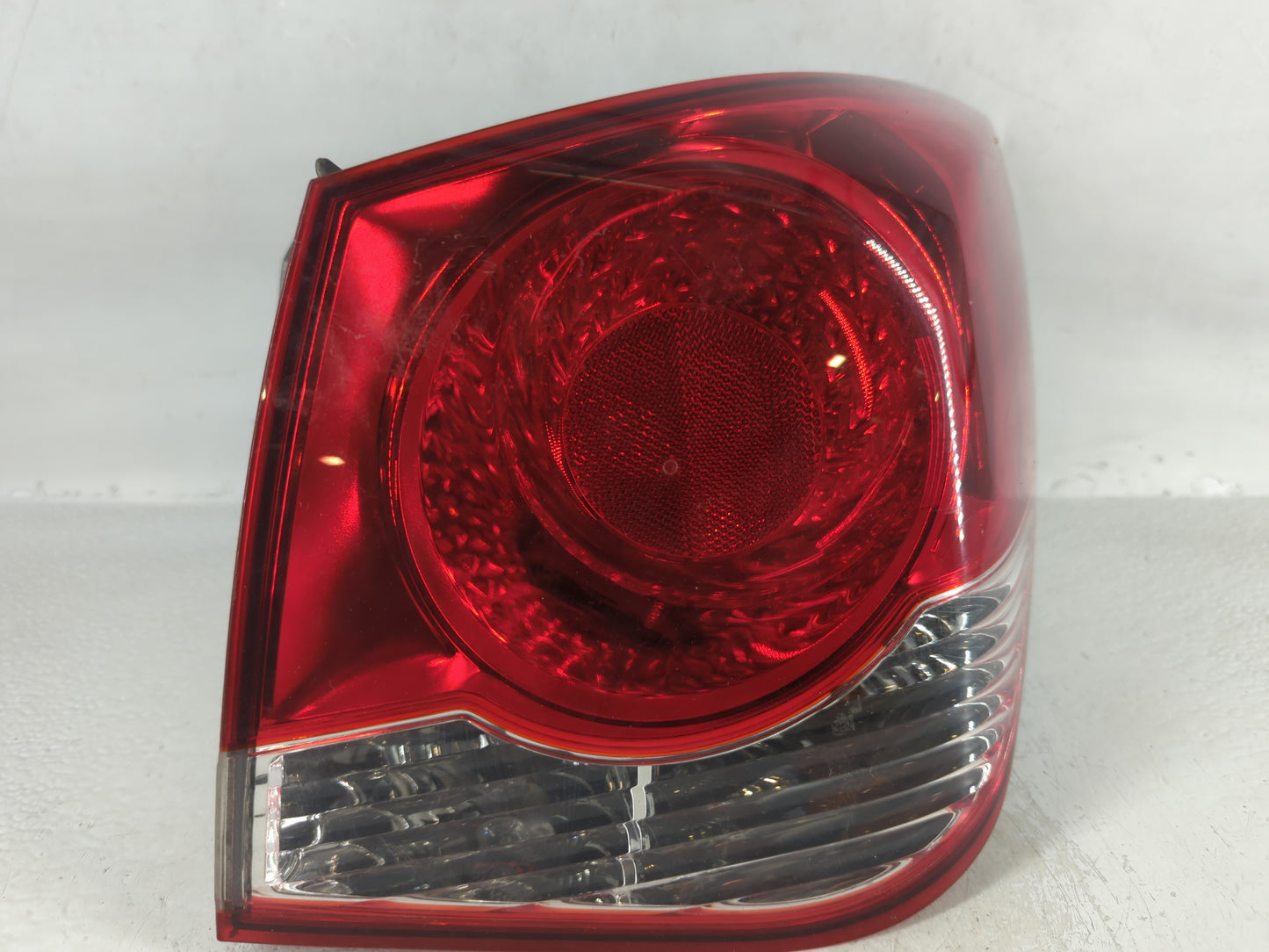 2011-2016 Chevrolet Cruze Tail Light Assembly Passenger Right OEM Fits Fits 2011 2012 2013 2014 2015 2016 OEM Used Auto Part