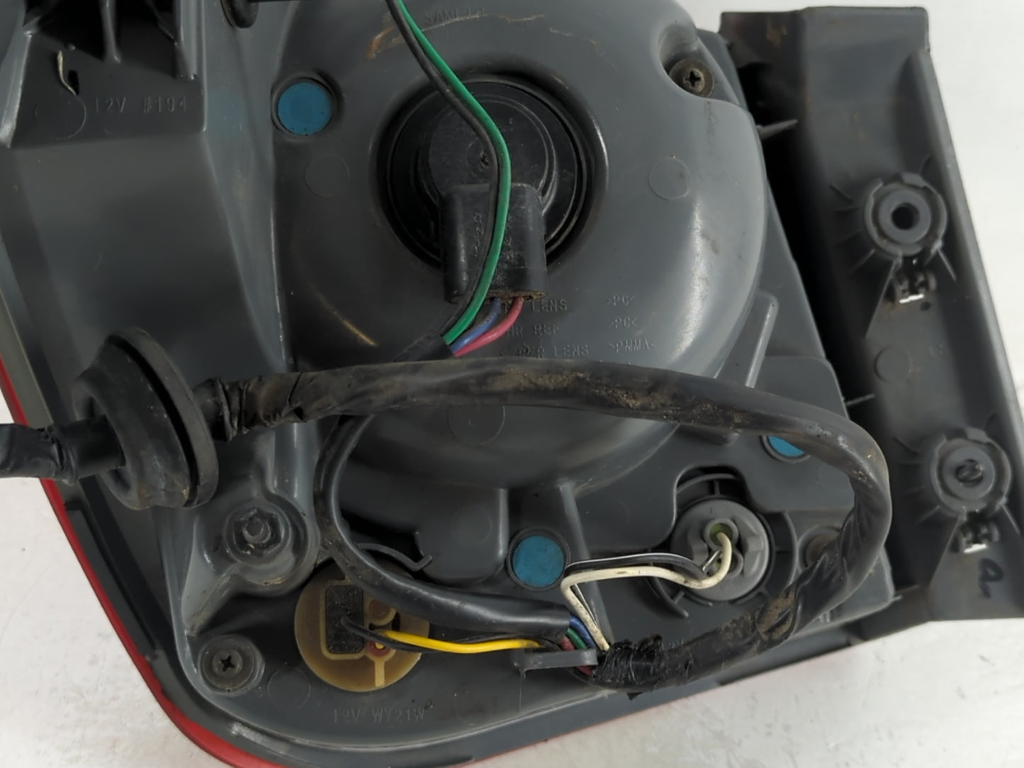 2011-2016 Chevrolet Cruze Tail Light Assembly Passenger Right OEM Fits Fits 2011 2012 2013 2014 2015 2016 OEM Used Auto Part