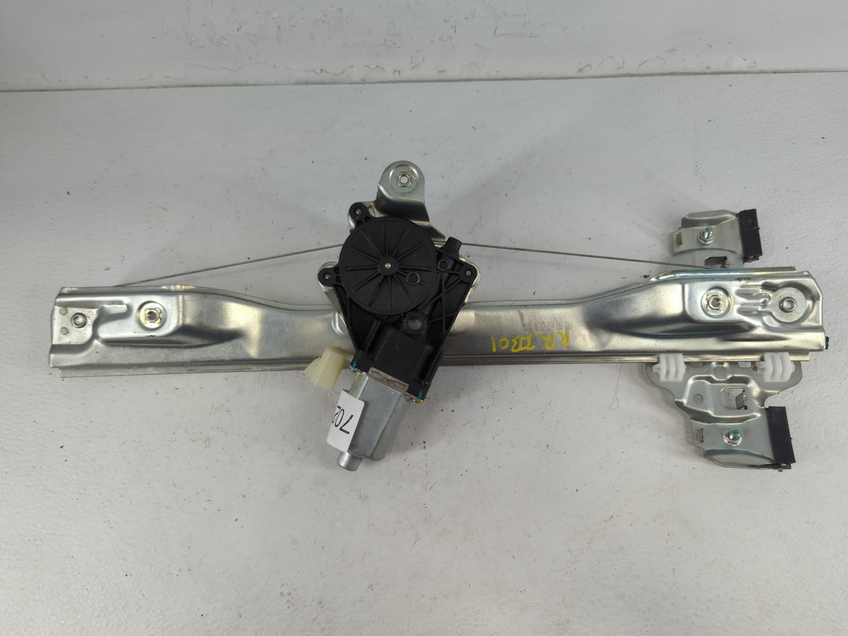 2011-2012 Chevrolet Cruze Used Window Regulator Right Passenger Rear 702248 - Oemusedautoparts1.com