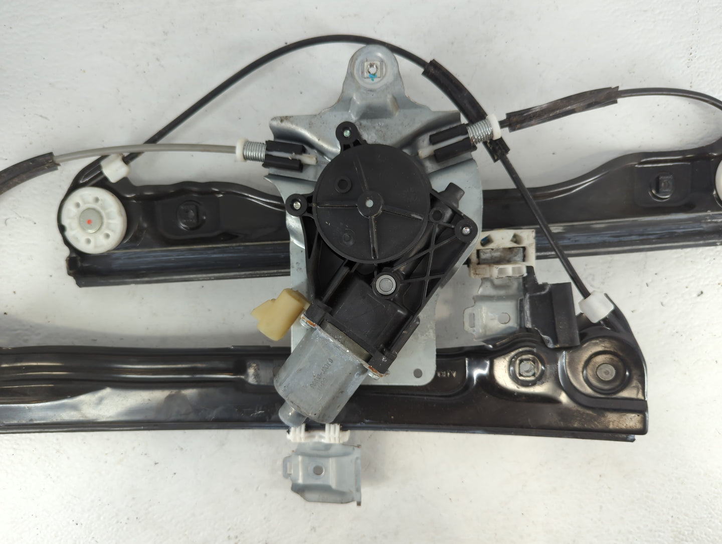 2011-2012 Chevrolet Cruze Driver Left Front Window Regulator 702250 - Oemusedautoparts1.com