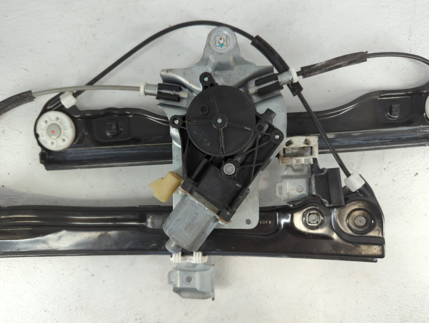 2011-2012 Chevrolet Cruze Driver Left Front Window Regulator 702250 - Oemusedautoparts1.com