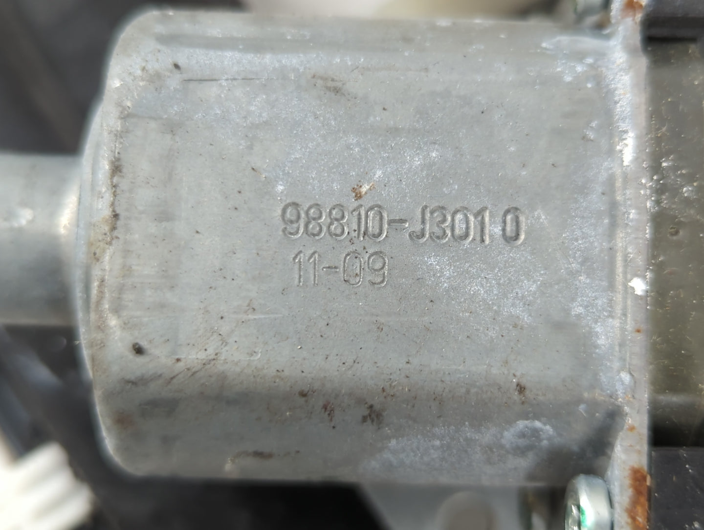 2011-2012 Chevrolet Cruze Driver Left Front Window Regulator 702250 - Oemusedautoparts1.com