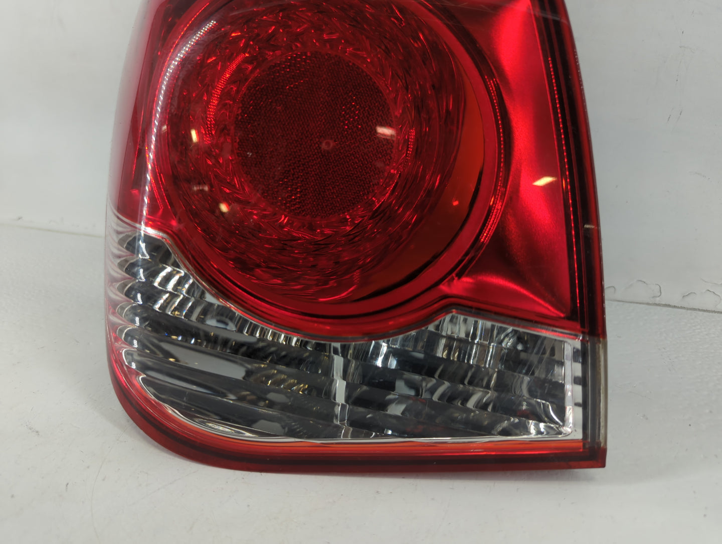2011-2016 Chevrolet Cruze Tail Light Assembly Passenger Right OEM Fits Fits 2011 2012 2013 2014 2015 2016 OEM Used Auto Part