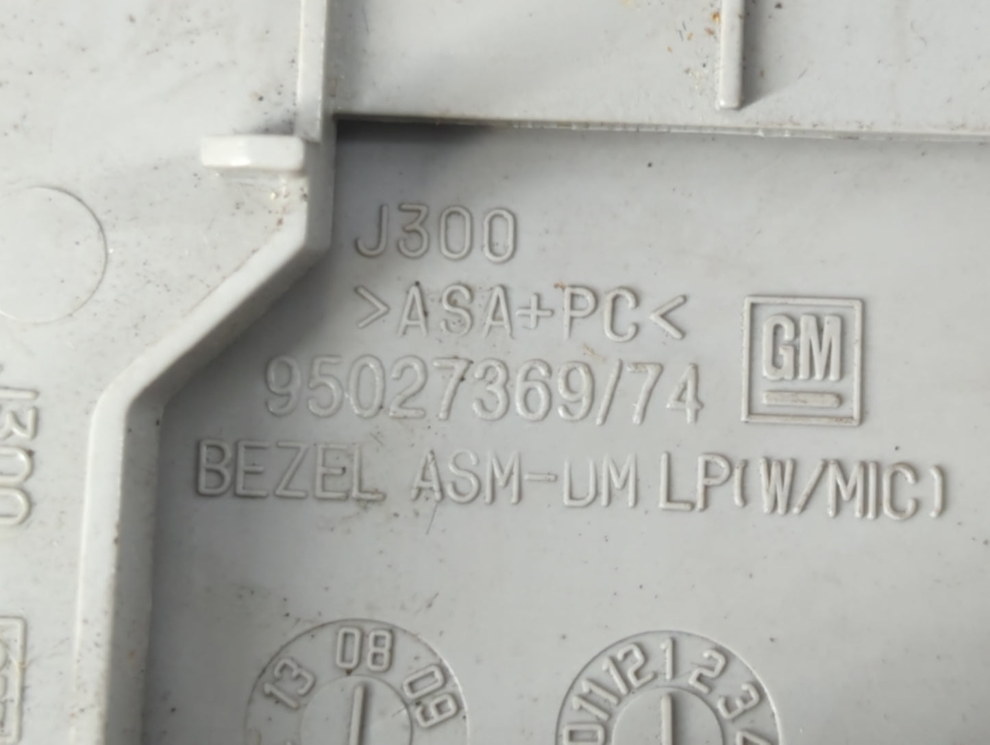 2012 Chevrolet Cruze Overhead Roof Console - Oemusedautoparts1.com