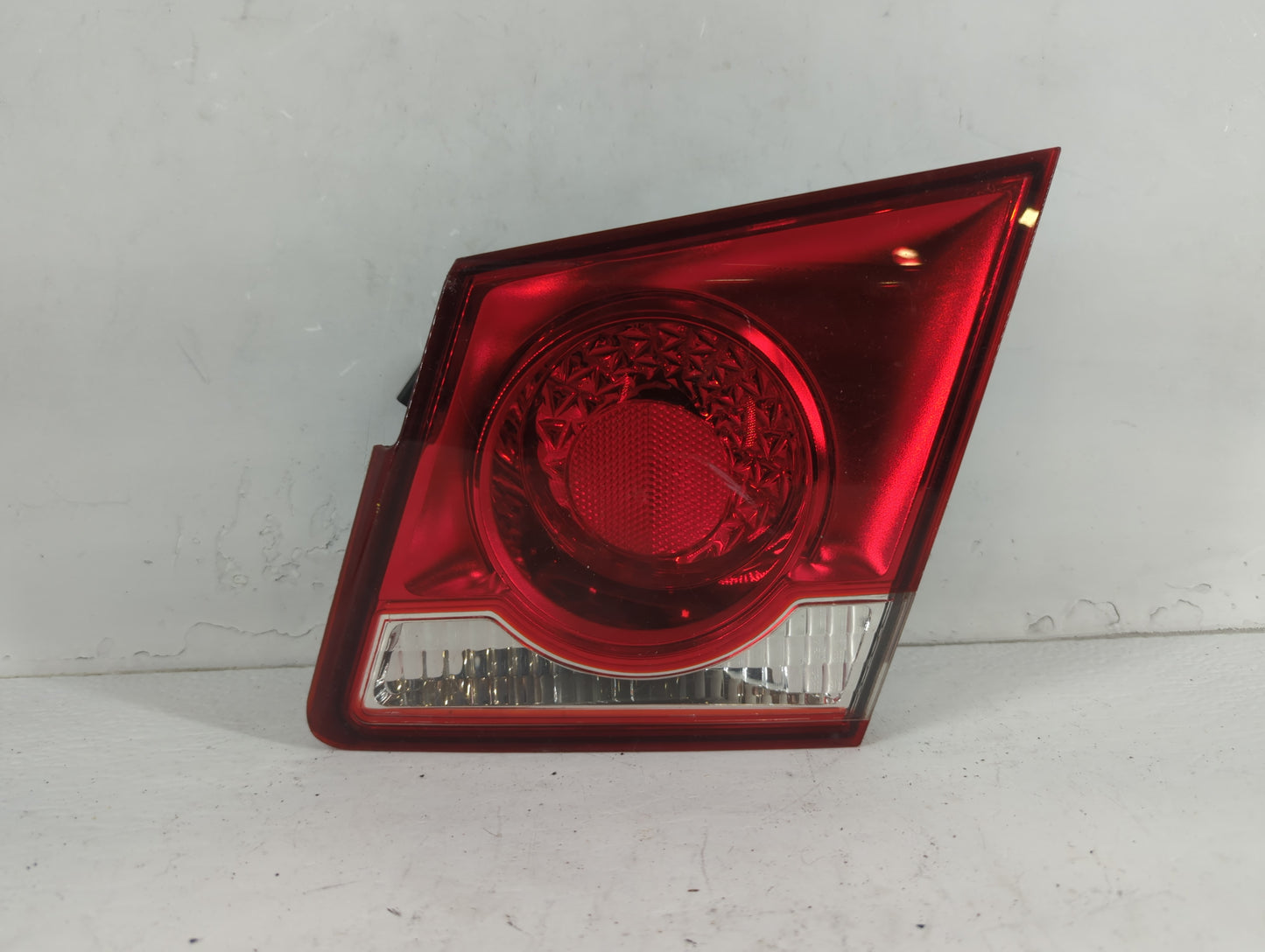 2011-2016 Chevrolet Cruze Tail Light Assembly Passenger Right OEM Fits Fits 2011 2012 2013 2014 2015 2016 OEM Used Auto Part