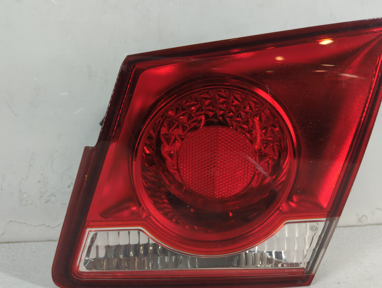 2011-2016 Chevrolet Cruze Tail Light Assembly Passenger Right OEM Fits Fits 2011 2012 2013 2014 2015 2016 OEM Used Auto Part
