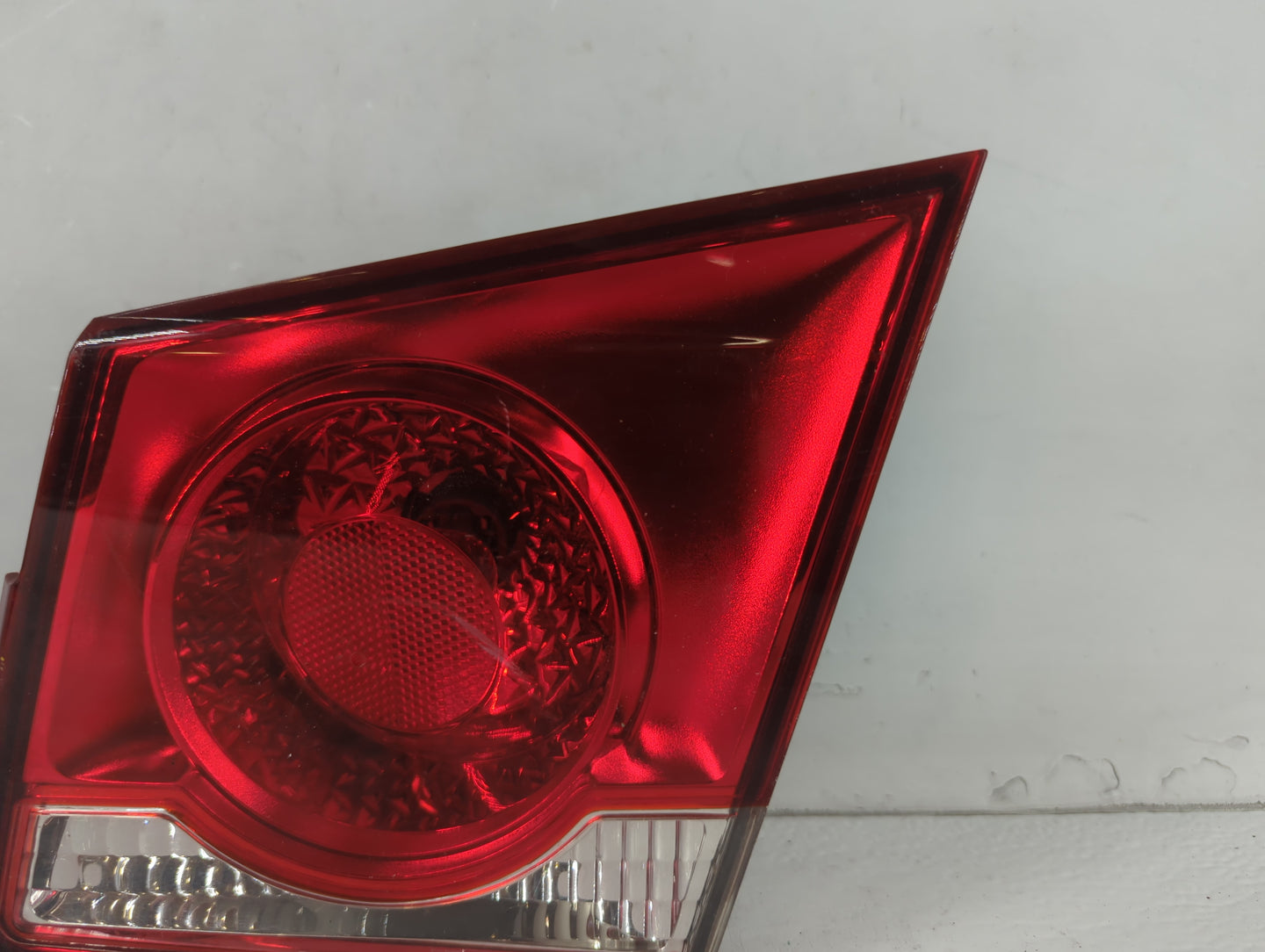 2011-2016 Chevrolet Cruze Tail Light Assembly Passenger Right OEM Fits Fits 2011 2012 2013 2014 2015 2016 OEM Used Auto Part