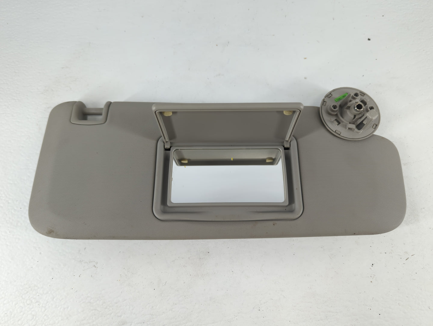 2011-2016 Chevrolet Cruze Sun Visor Shade Replacement Passenger Right Mirror Fits Fits 2011 2012 2013 2014 2015 2016 OEM Use