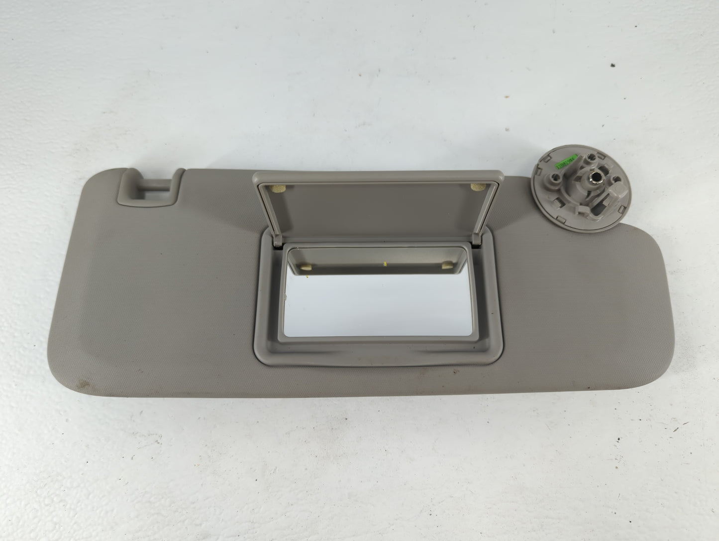 2011-2016 Chevrolet Cruze Sun Visor Shade Replacement Passenger Right Mirror Fits Fits 2011 2012 2013 2014 2015 2016 OEM Use