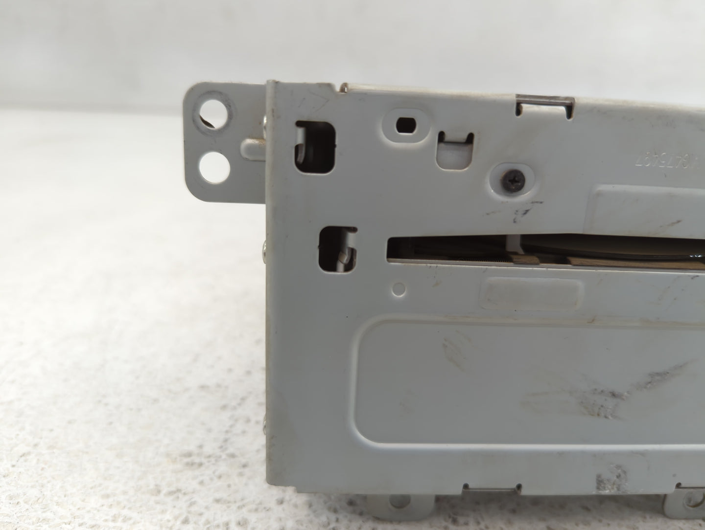2011-2012 Chevrolet Cruze Radio AM FM Cd Player Receiver Replacement P/N:22870782 Fits Fits 2010 2011 2012 OEM Used Auto Par