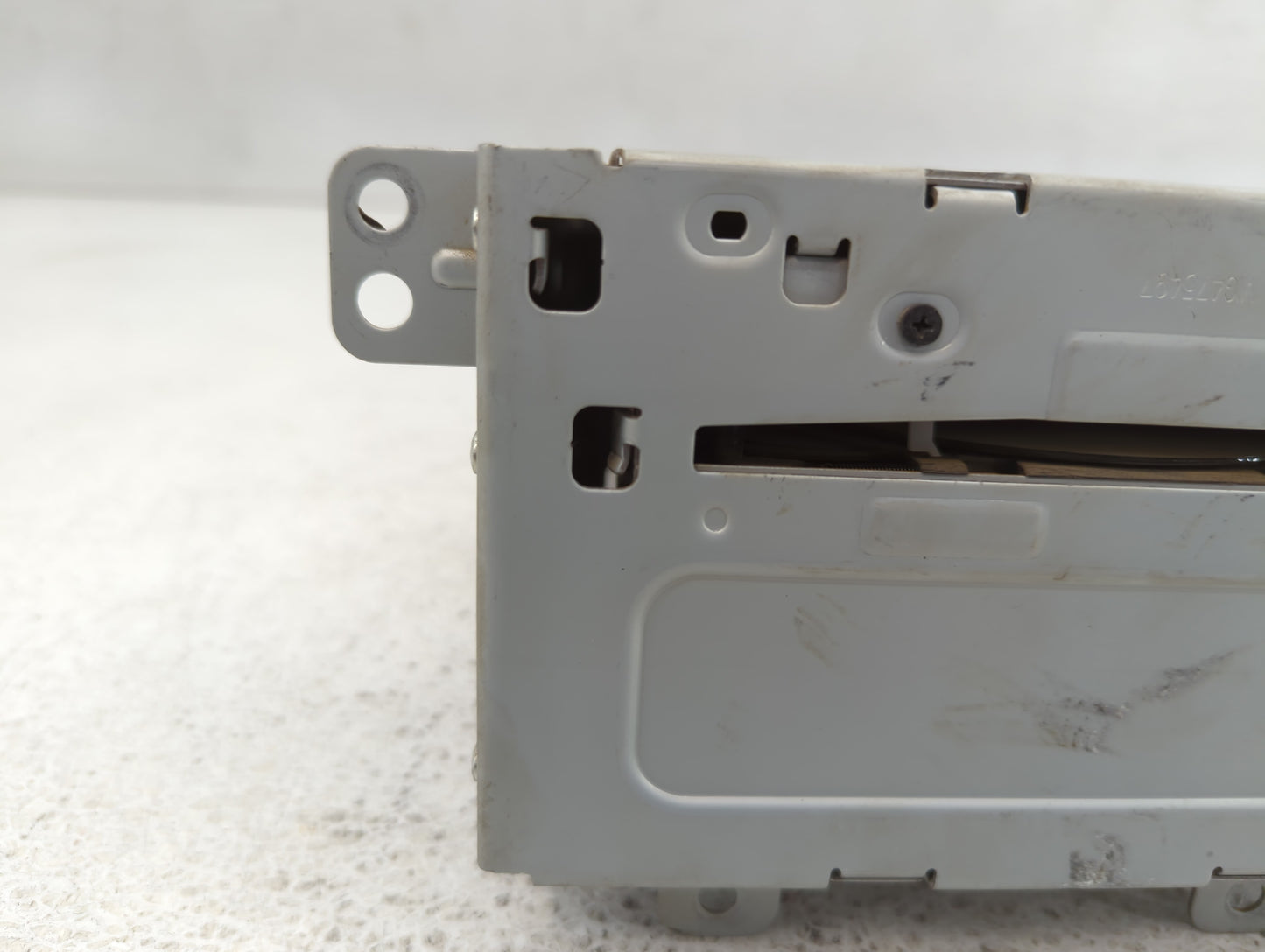 2011-2012 Chevrolet Cruze Radio AM FM Cd Player Receiver Replacement P/N:22870782 Fits Fits 2010 2011 2012 OEM Used Auto Par