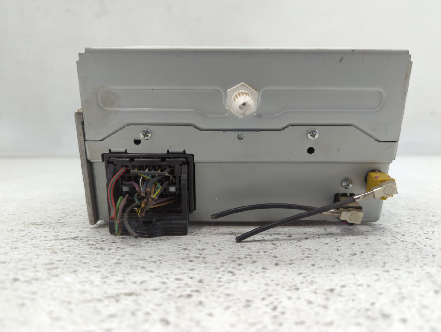 2011-2012 Chevrolet Cruze Radio AM FM Cd Player Receiver Replacement P/N:22870782 Fits Fits 2010 2011 2012 OEM Used Auto Par
