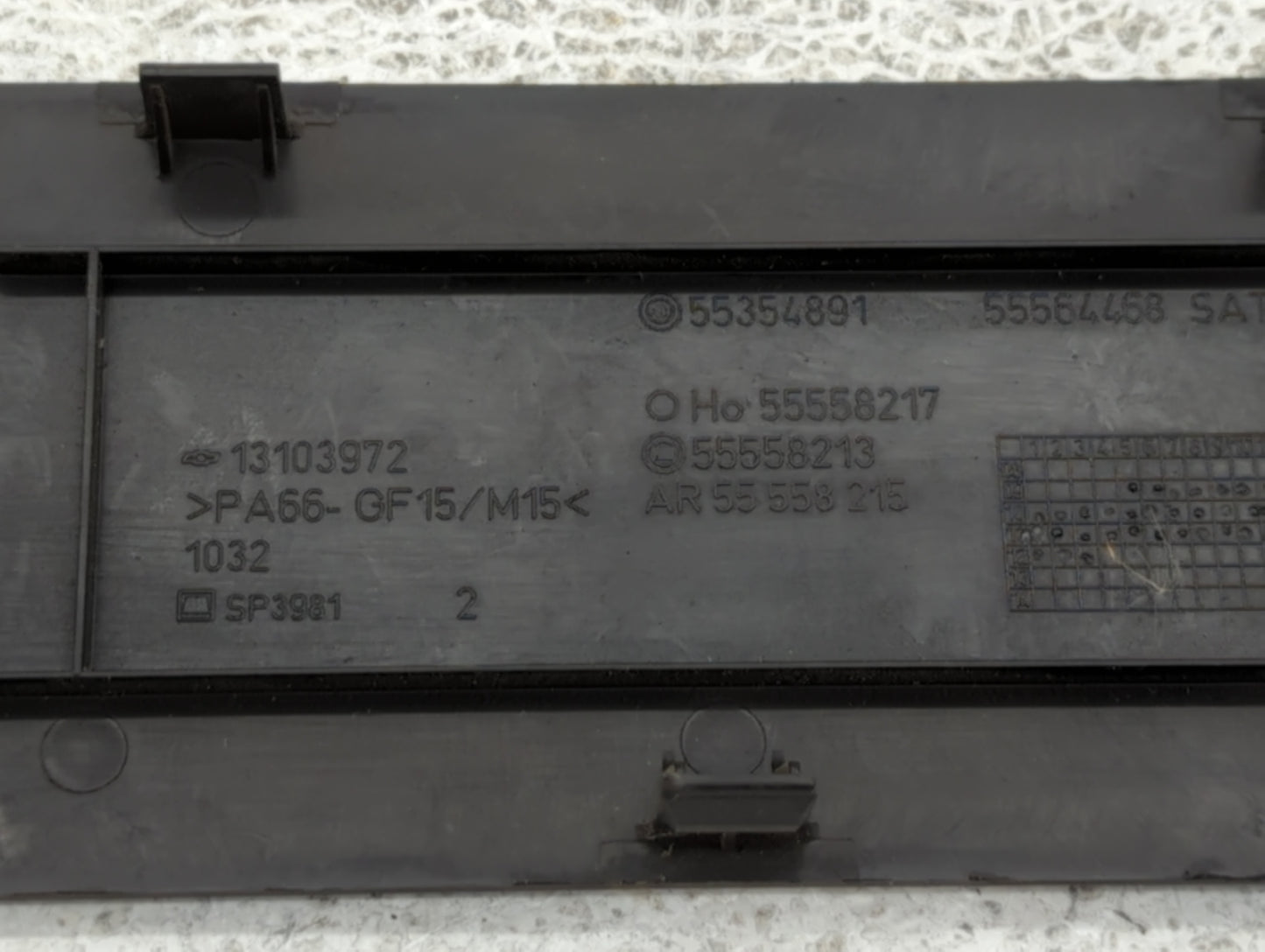 2012 Chevrolet Cruze Engine Cover - Oemusedautoparts1.com