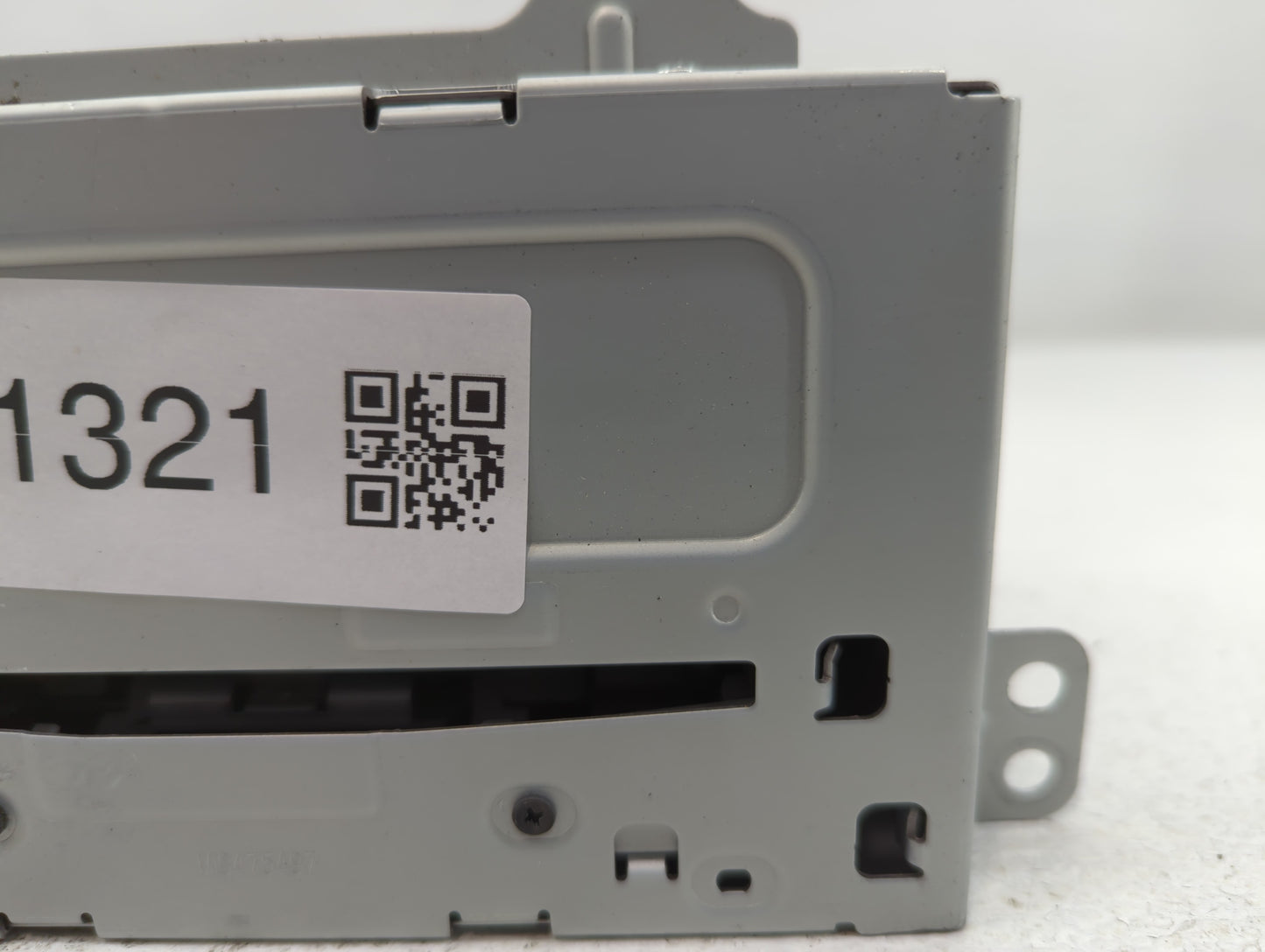 2011-2012 Chevrolet Cruze Radio AM FM Cd Player Receiver Replacement P/N:22870782 Fits Fits 2010 2011 2012 OEM Used Auto Par
