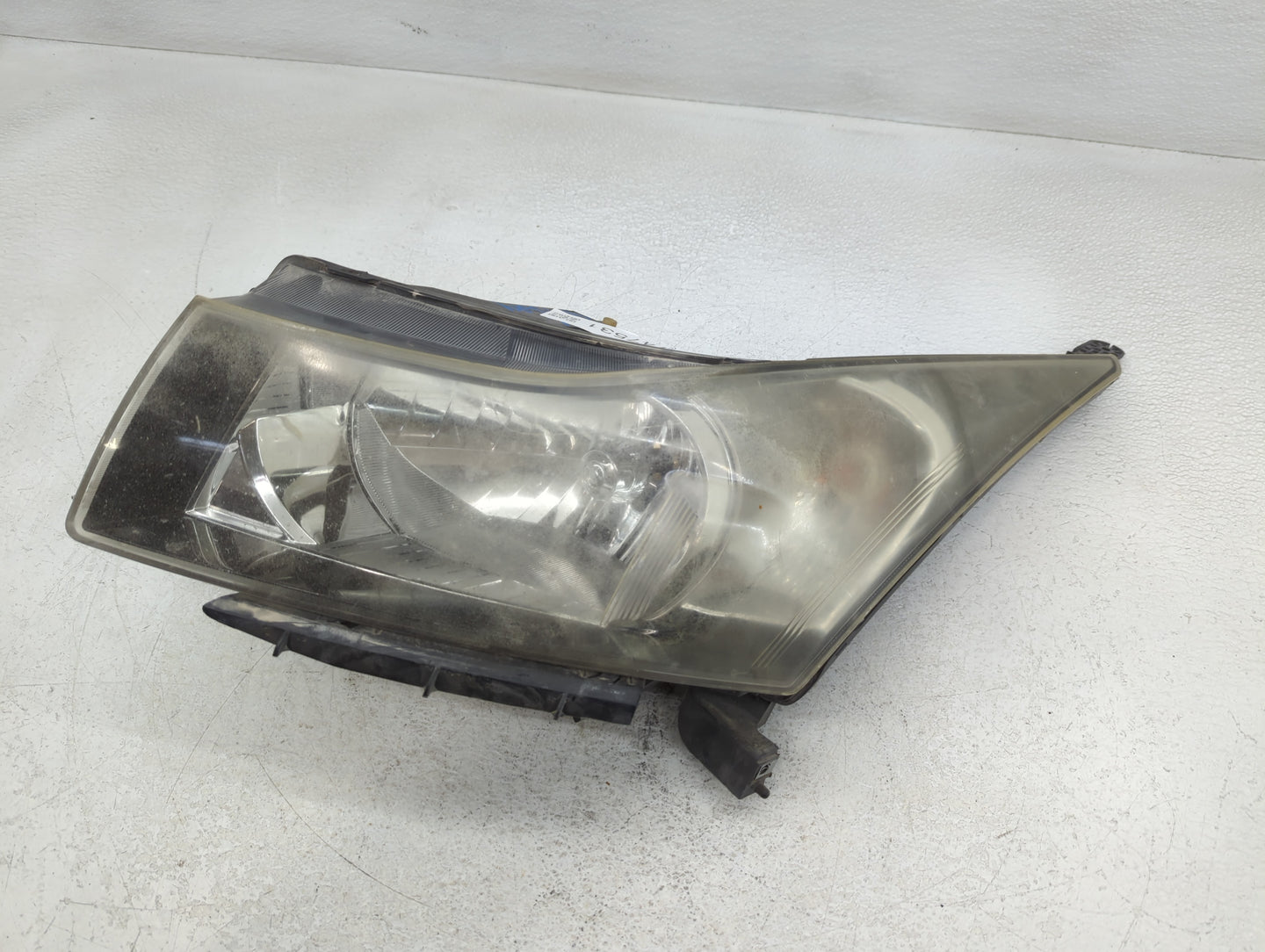 2011-2012 Chevrolet Cruze Driver Left Oem Head Light Headlight Lamp - Oemusedautoparts1.com