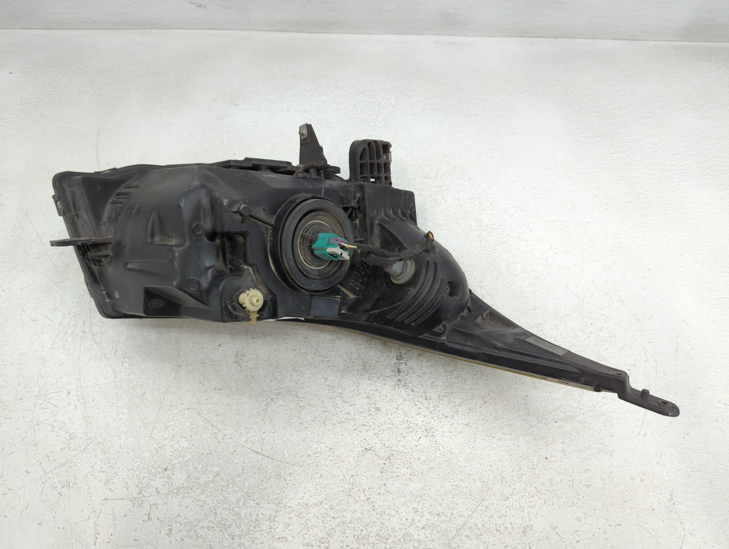 2011-2012 Chevrolet Cruze Driver Left Oem Head Light Headlight Lamp - Oemusedautoparts1.com