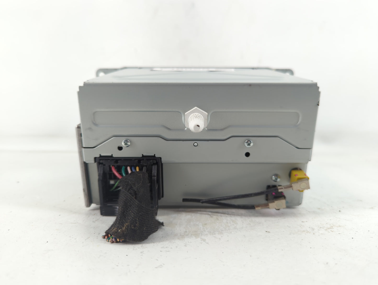 2011-2012 Chevrolet Cruze Am Fm Cd Player Radio Receiver - Oemusedautoparts1.com