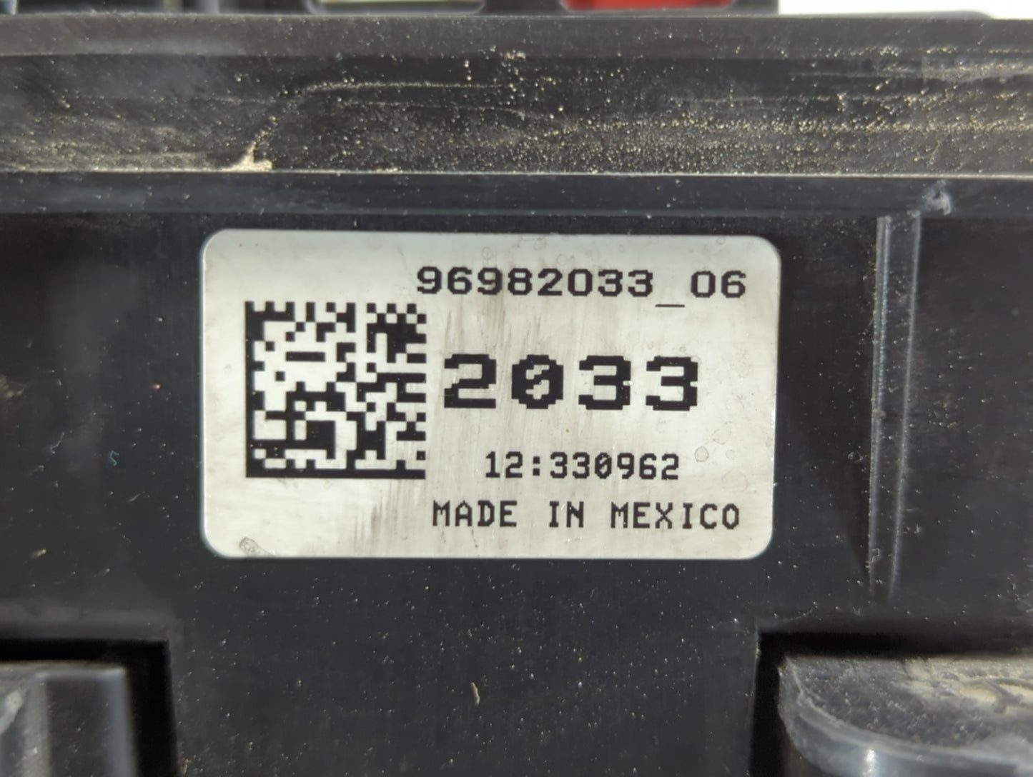 2011-2014 Chevrolet Cruze Fusebox Fuse Box Panel Relay Module P/N:96982033_06 Fits Fits 2011 2012 2013 2014 OEM Used Auto Pa
