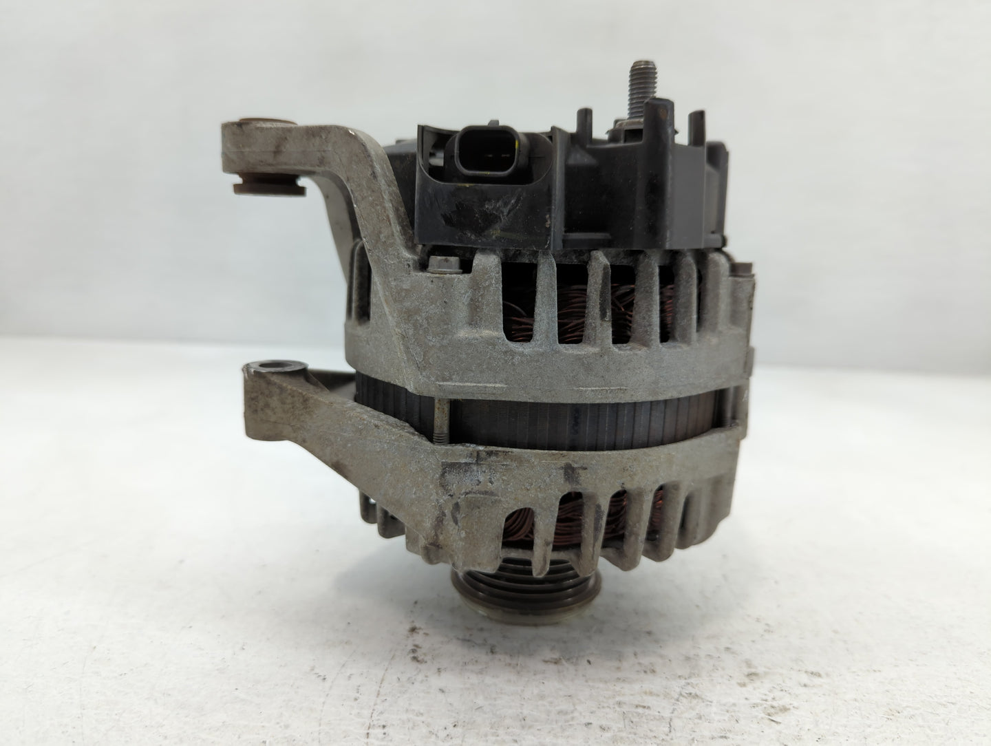 2011-2016 Chevrolet Cruze Alternator Replacement Generator Charging Assembly Engine OEM P/N:2616735A 95939943 Fits OEM Used 