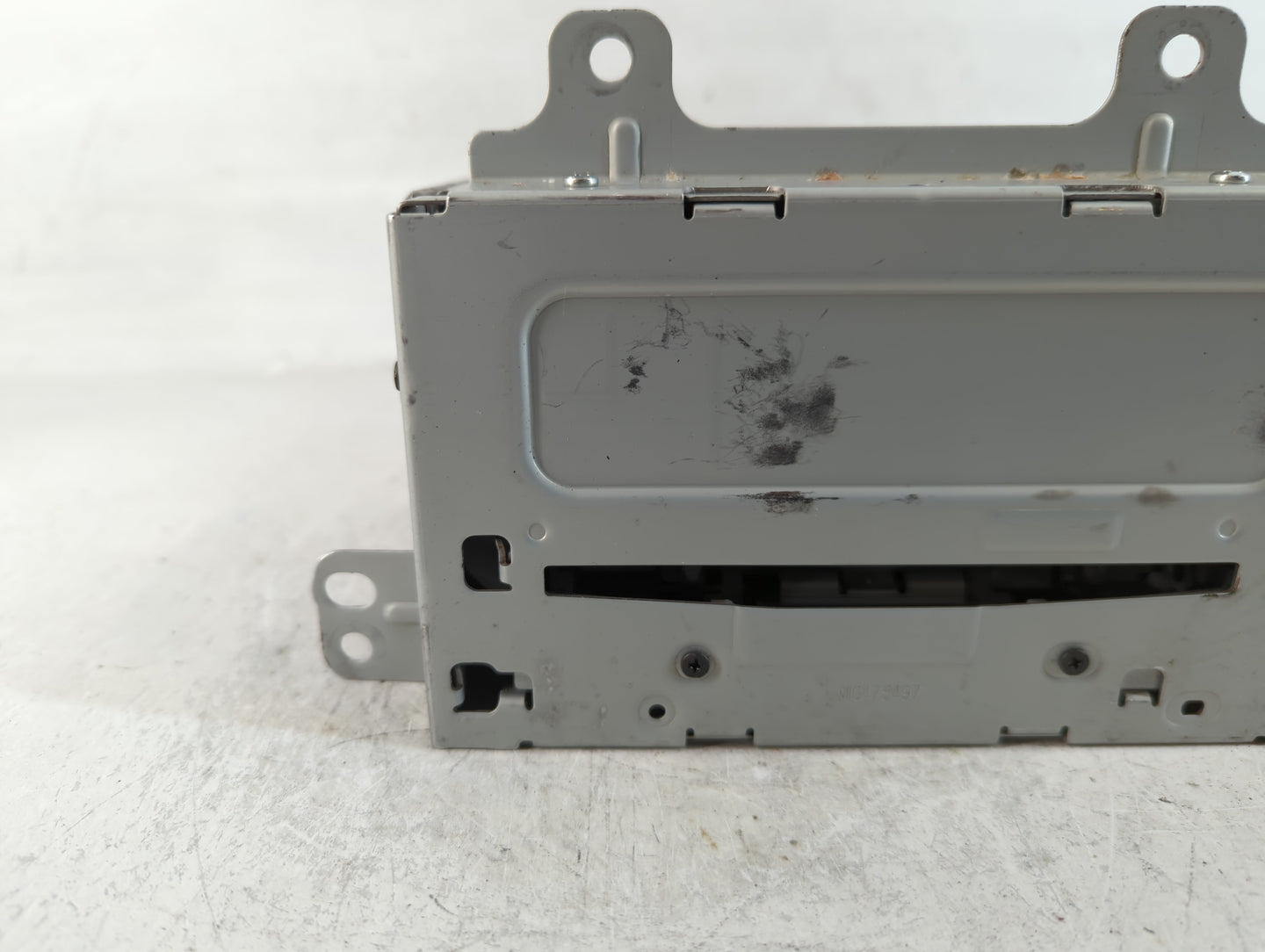 2011-2012 Chevrolet Cruze Radio AM FM Cd Player Receiver Replacement P/N:22870782 Fits Fits 2010 2011 2012 OEM Used Auto Par