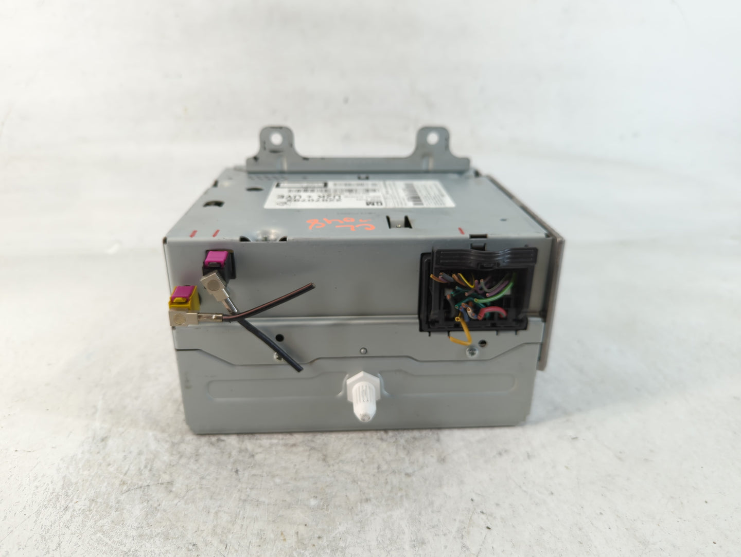 2011-2012 Chevrolet Cruze Radio AM FM Cd Player Receiver Replacement P/N:22870782 Fits Fits 2010 2011 2012 OEM Used Auto Par