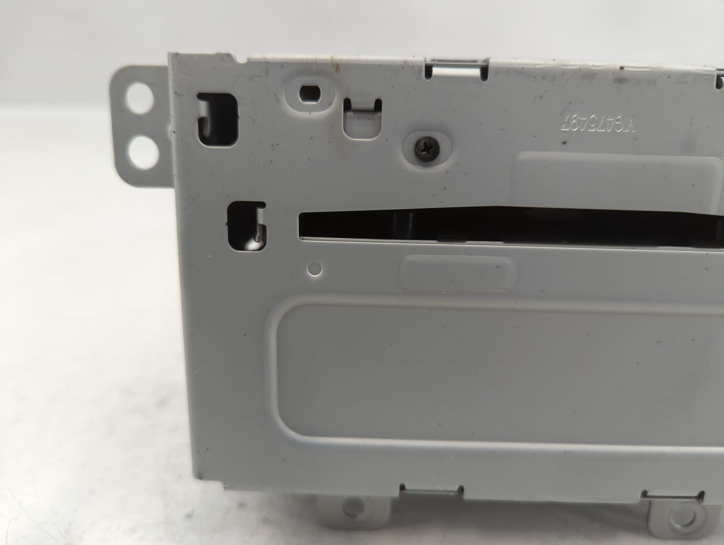 2011-2012 Chevrolet Cruze Radio AM FM Cd Player Receiver Replacement P/N:22870782 Fits Fits 2010 2011 2012 OEM Used Auto Par