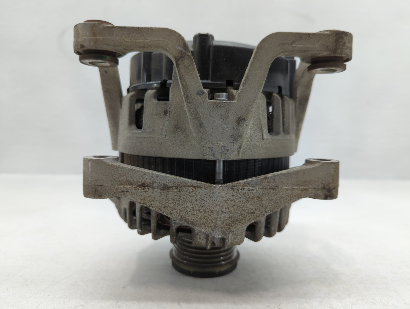 2011-2016 Chevrolet Cruze Alternator Replacement Generator Charging Assembly Engine OEM P/N:13577411 Fits OEM Used Auto Part