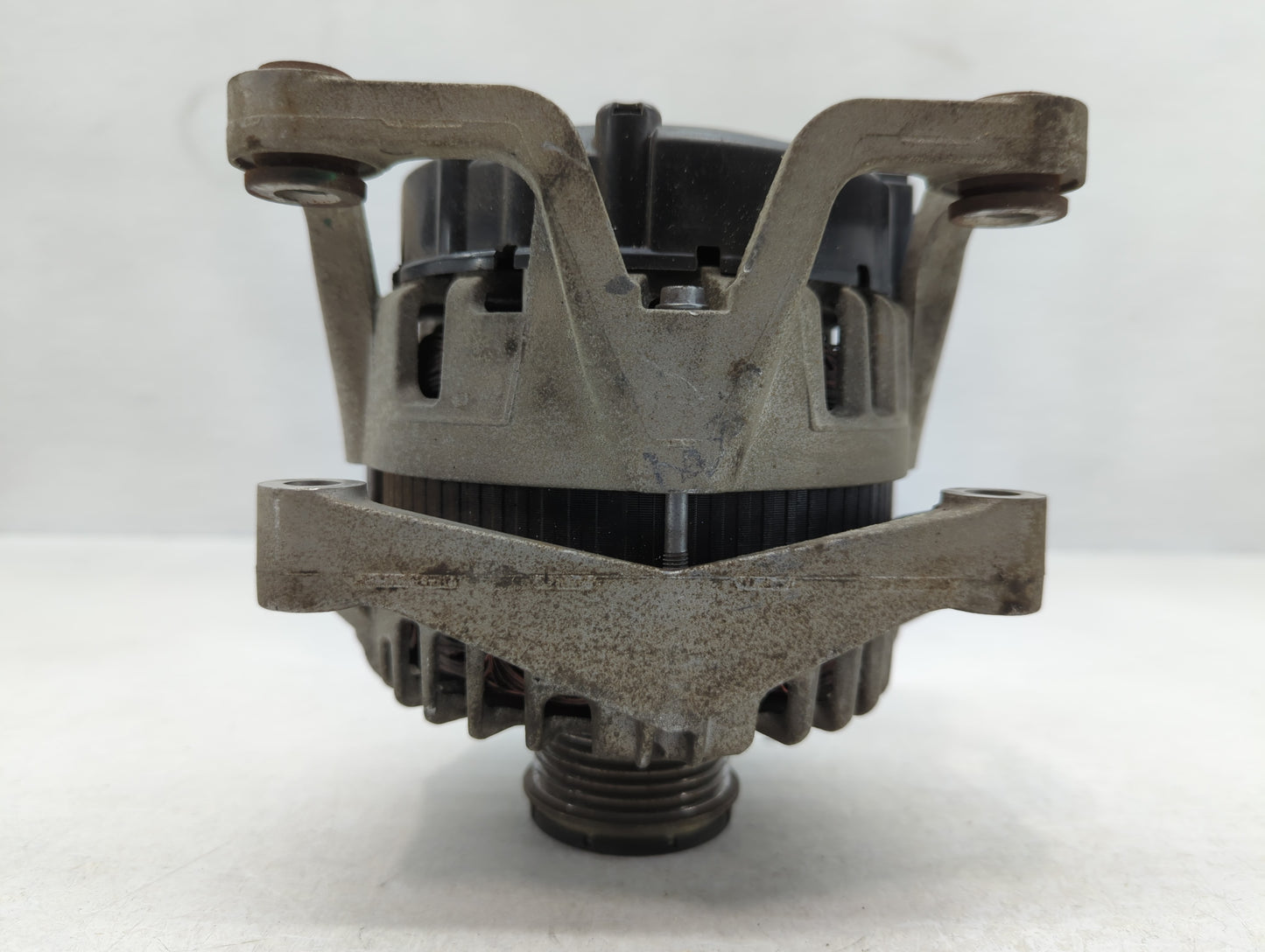 2011-2016 Chevrolet Cruze Alternator Replacement Generator Charging Assembly Engine OEM P/N:13577411 Fits OEM Used Auto Part