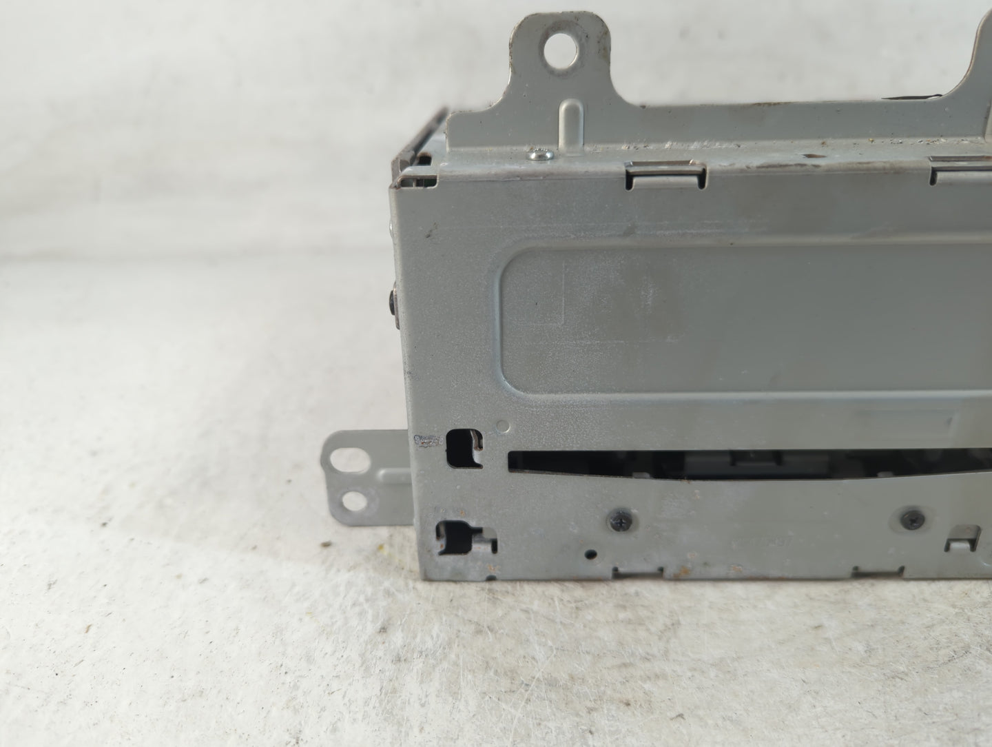 2011-2012 Chevrolet Cruze Radio AM FM Cd Player Receiver Replacement P/N:22870782 Fits Fits 2010 2011 2012 OEM Used Auto Par