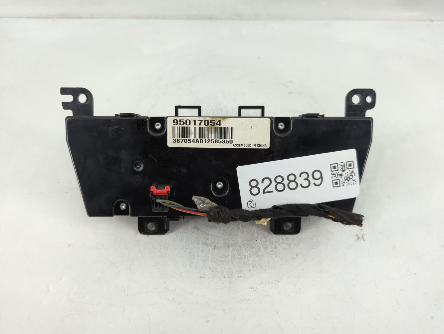 2011-2012 Chevrolet Cruze Climate Control Module Temperature AC/Heater Replacement P/N:95017054 Fits Fits 2011 2012 OEM Used