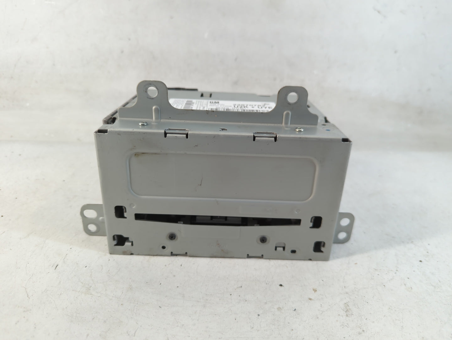2011-2012 Chevrolet Cruze Radio AM FM Cd Player Receiver Replacement P/N:22870782 Fits Fits 2010 2011 2012 OEM Used Auto Par