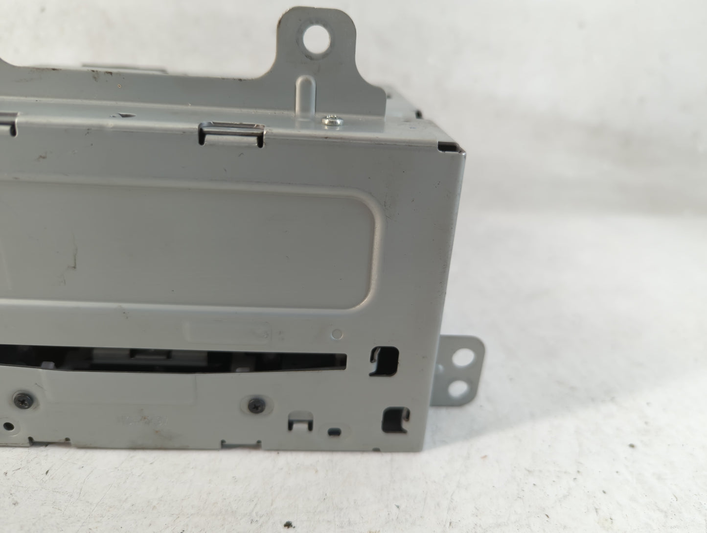 2011-2012 Chevrolet Cruze Radio AM FM Cd Player Receiver Replacement P/N:22870782 Fits Fits 2010 2011 2012 OEM Used Auto Par