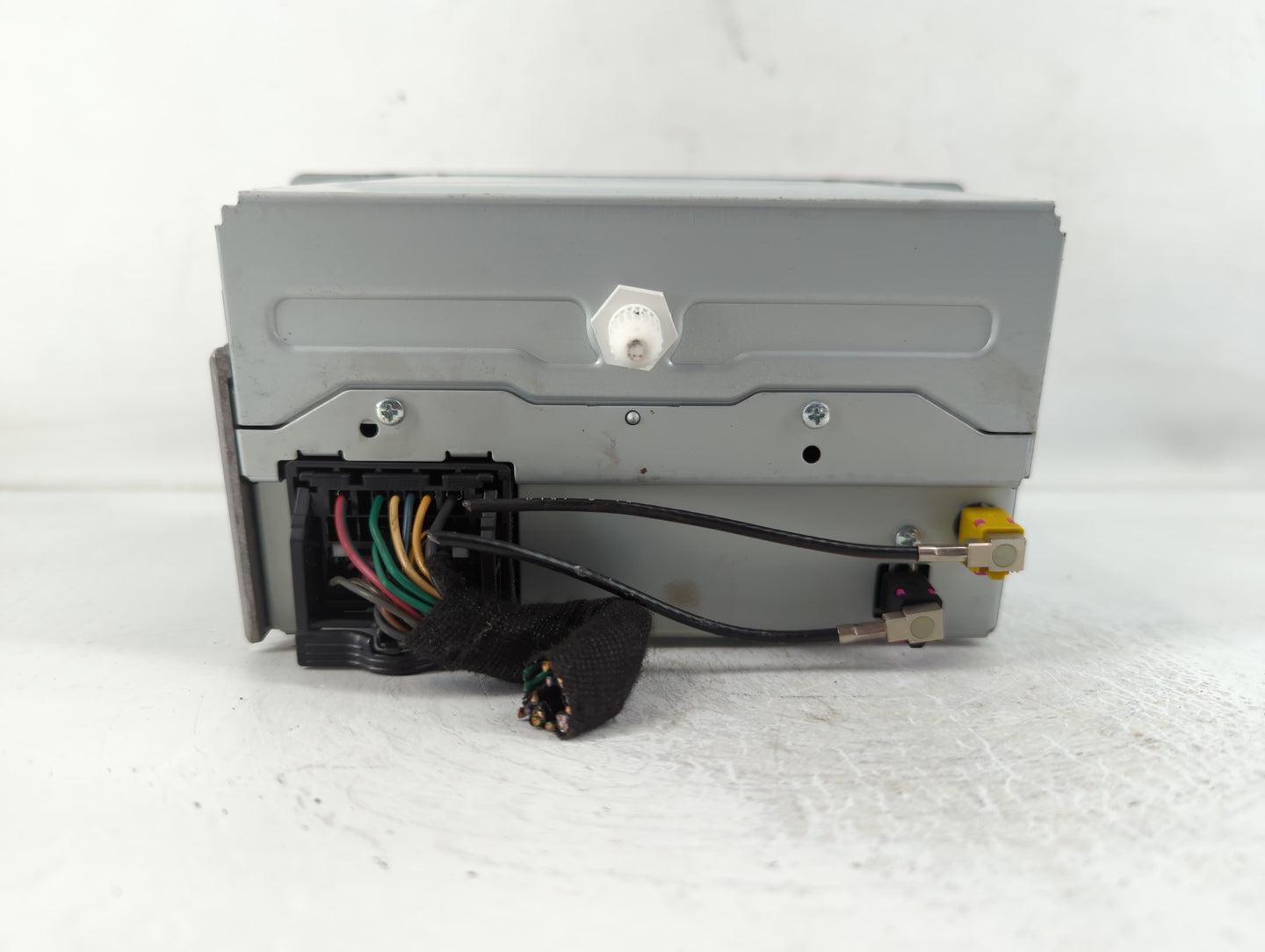 2011-2012 Chevrolet Cruze Radio AM FM Cd Player Receiver Replacement P/N:22815634 Fits Fits 2010 2011 2012 OEM Used Auto Par