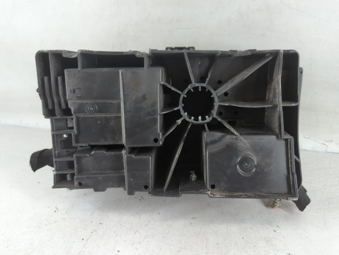 2011-2014 Chevrolet Cruze Fusebox Fuse Box Panel Relay Module P/N:96982033_06 Fits Fits 2011 2012 2013 2014 OEM Used Auto Pa