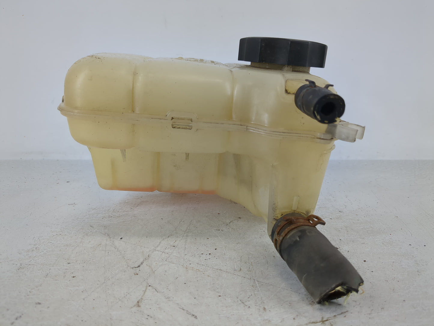 2011-2016 Chevrolet Cruze Radiator Coolant Overflow Expansion Tank Bottle - Oemusedautoparts1.com