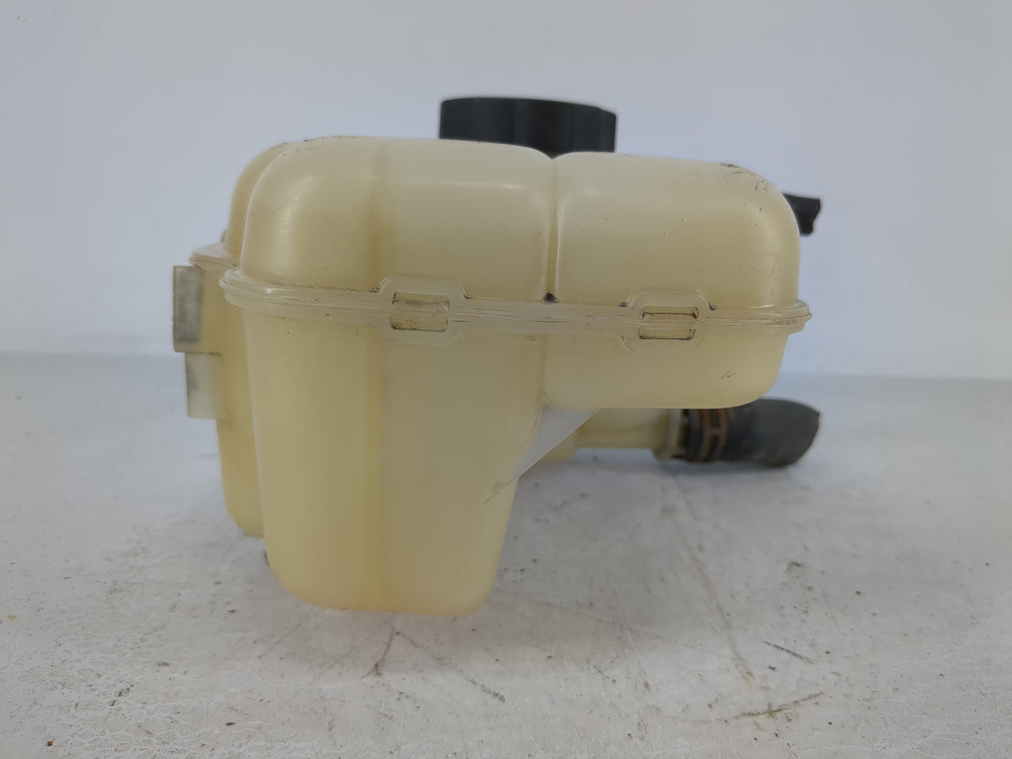 2011-2016 Chevrolet Cruze Radiator Coolant Overflow Expansion Tank Bottle - Oemusedautoparts1.com