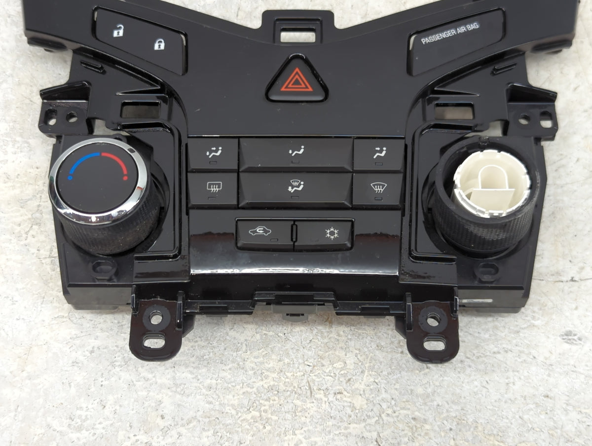 2011-2012 Chevrolet Cruze Climate Control Module Temperature AC/Heater Replacement P/N:95017054 Fits Fits 2011 2012 OEM Used