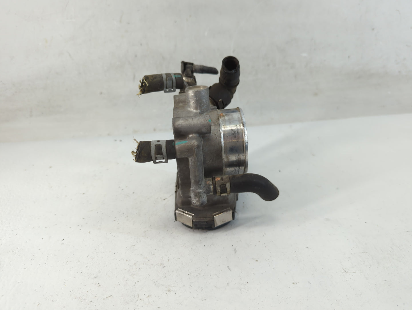 2011-2016 Chevrolet Cruze Throttle Body P/N:0 280 750 562 55 577 375 Fits Fits 2009 2010 2011 2012 2013 2014 2015 2016 2017 