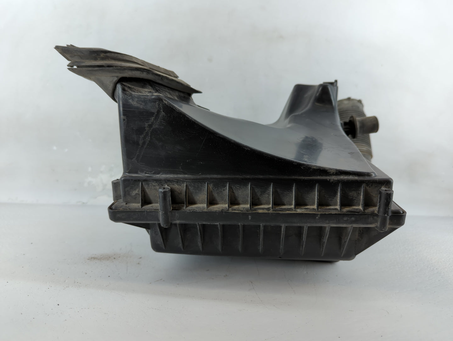 2011-2012 Chevrolet Cruze Air Cleaner Intake-duct Hose Tube - Oemusedautoparts1.com