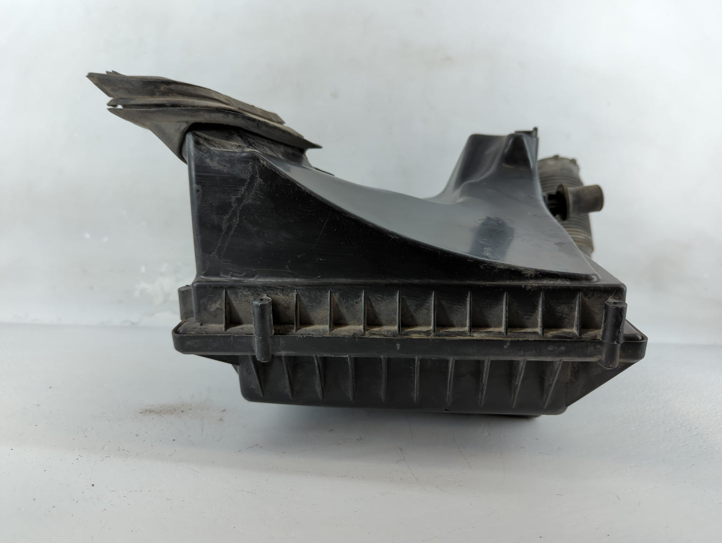 2011-2012 Chevrolet Cruze Air Cleaner Intake-duct Hose Tube - Oemusedautoparts1.com