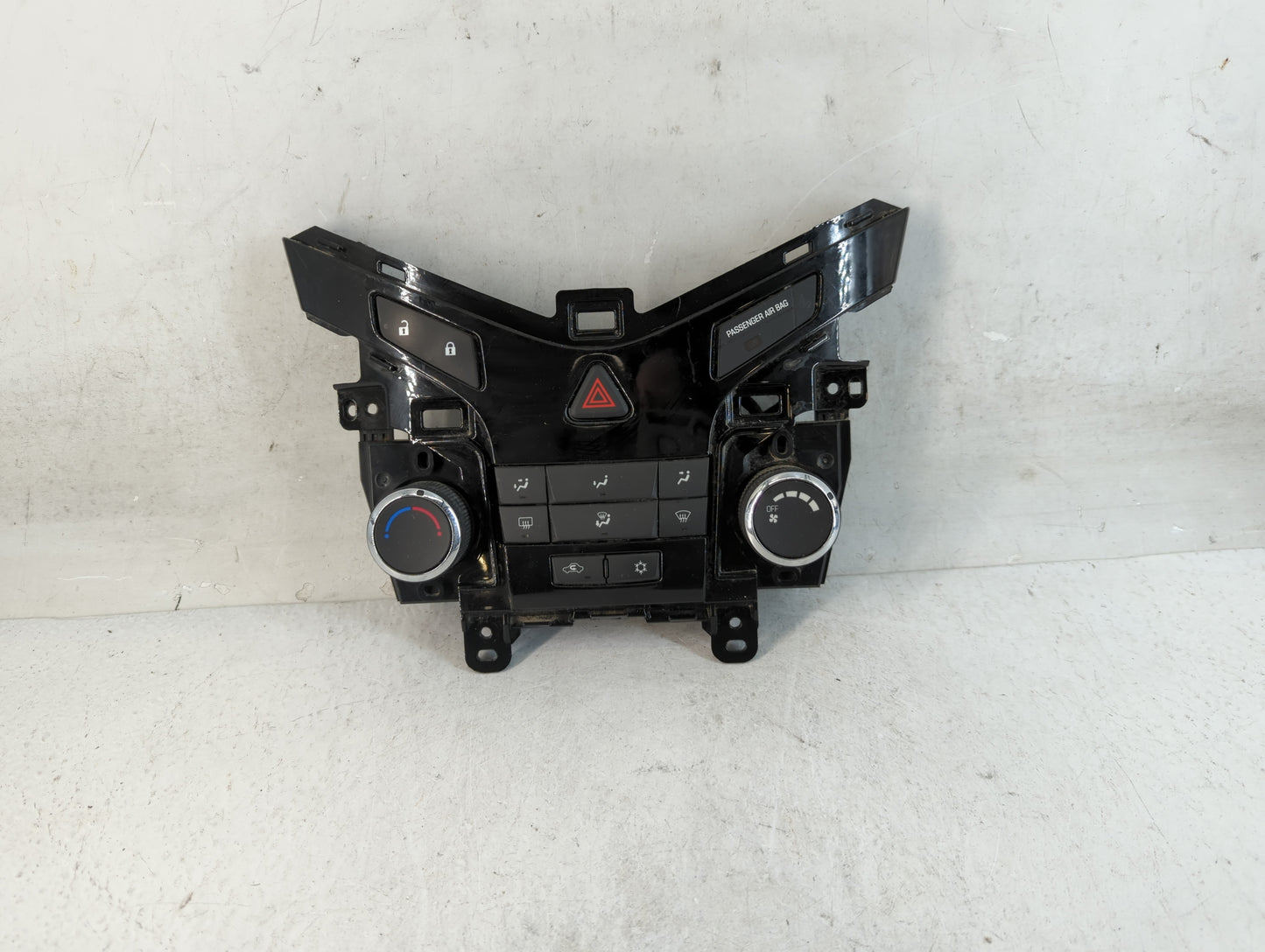 2011-2012 Chevrolet Cruze Climate Control Module Temperature AC/Heater Replacement P/N:95017054 Fits Fits 2011 2012 OEM Used