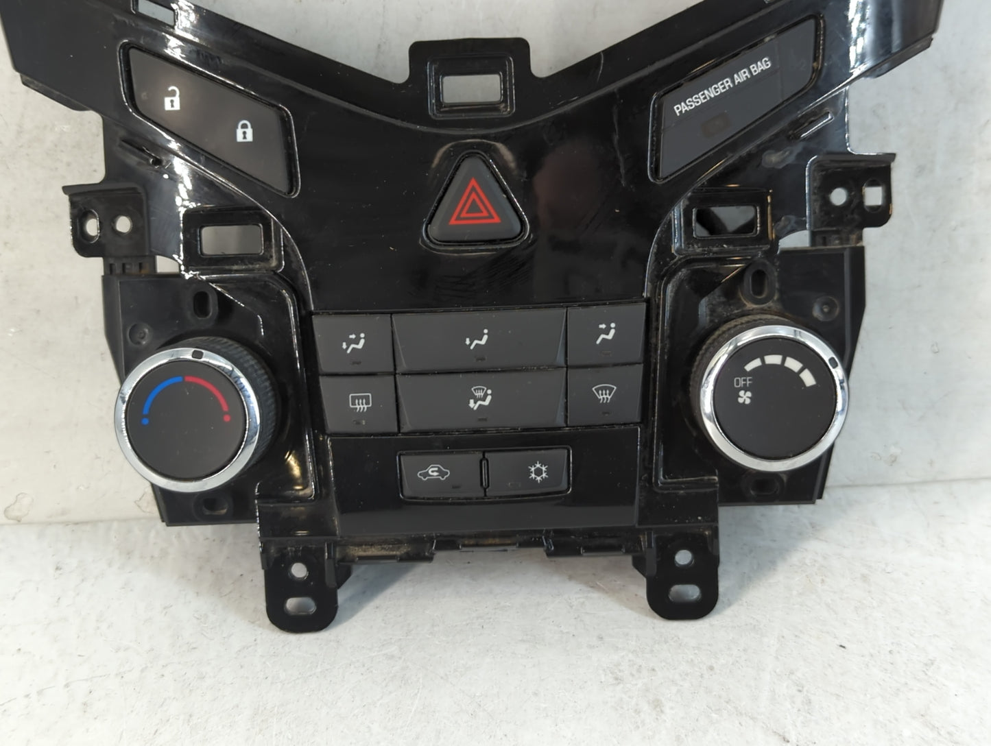 2011-2012 Chevrolet Cruze Climate Control Module Temperature AC/Heater Replacement P/N:95017054 Fits Fits 2011 2012 OEM Used