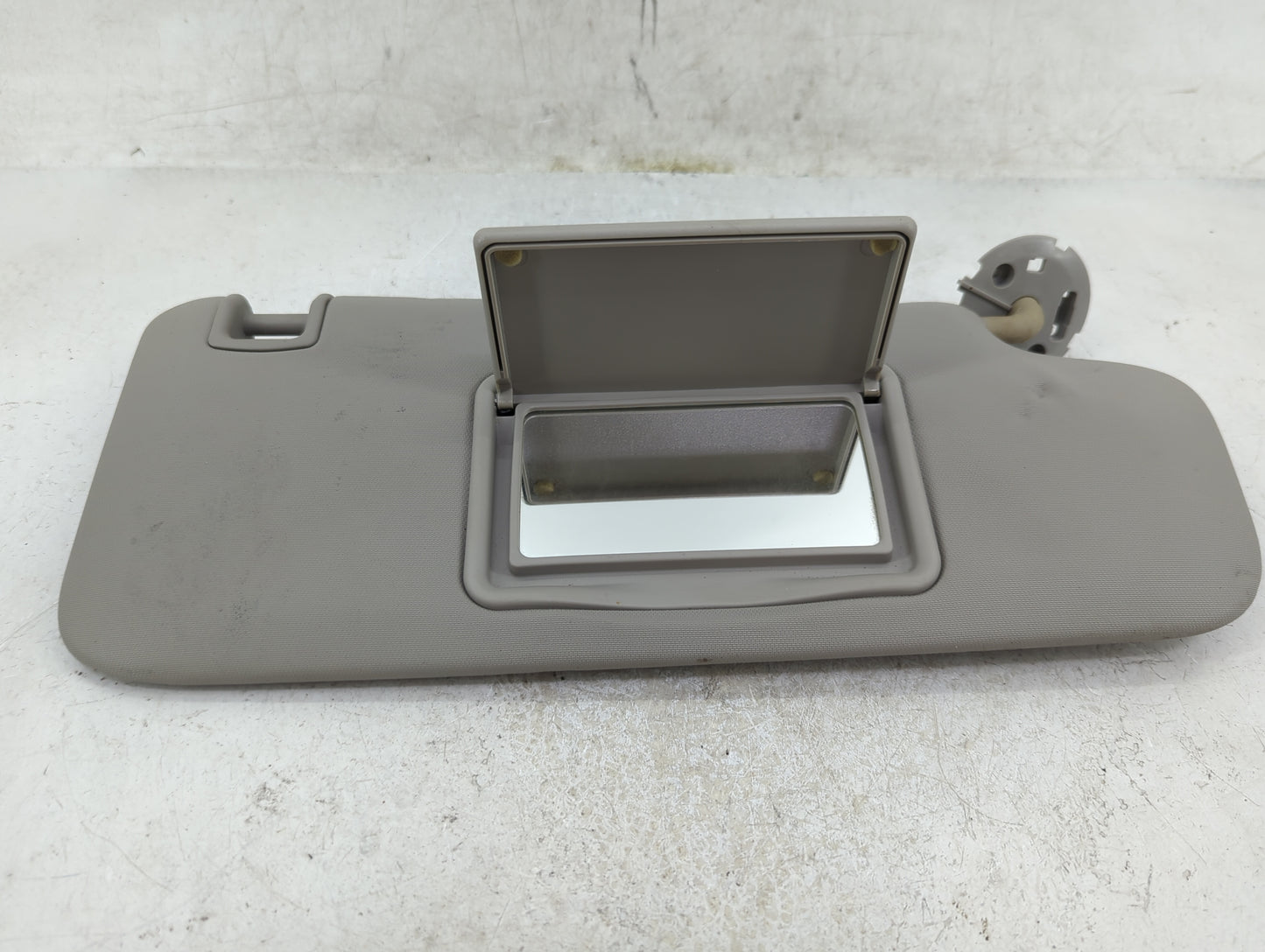 2011-2016 Chevrolet Cruze Sun Visor Shade Replacement Passenger Right Mirror Fits Fits 2011 2012 2013 2014 2015 2016 OEM Use