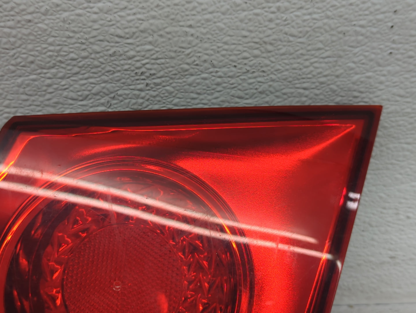 2011 Chevrolet Cruze Passenger Right Side Deck Lid Mounted Tail Light 921517 - Oemusedautoparts1.com