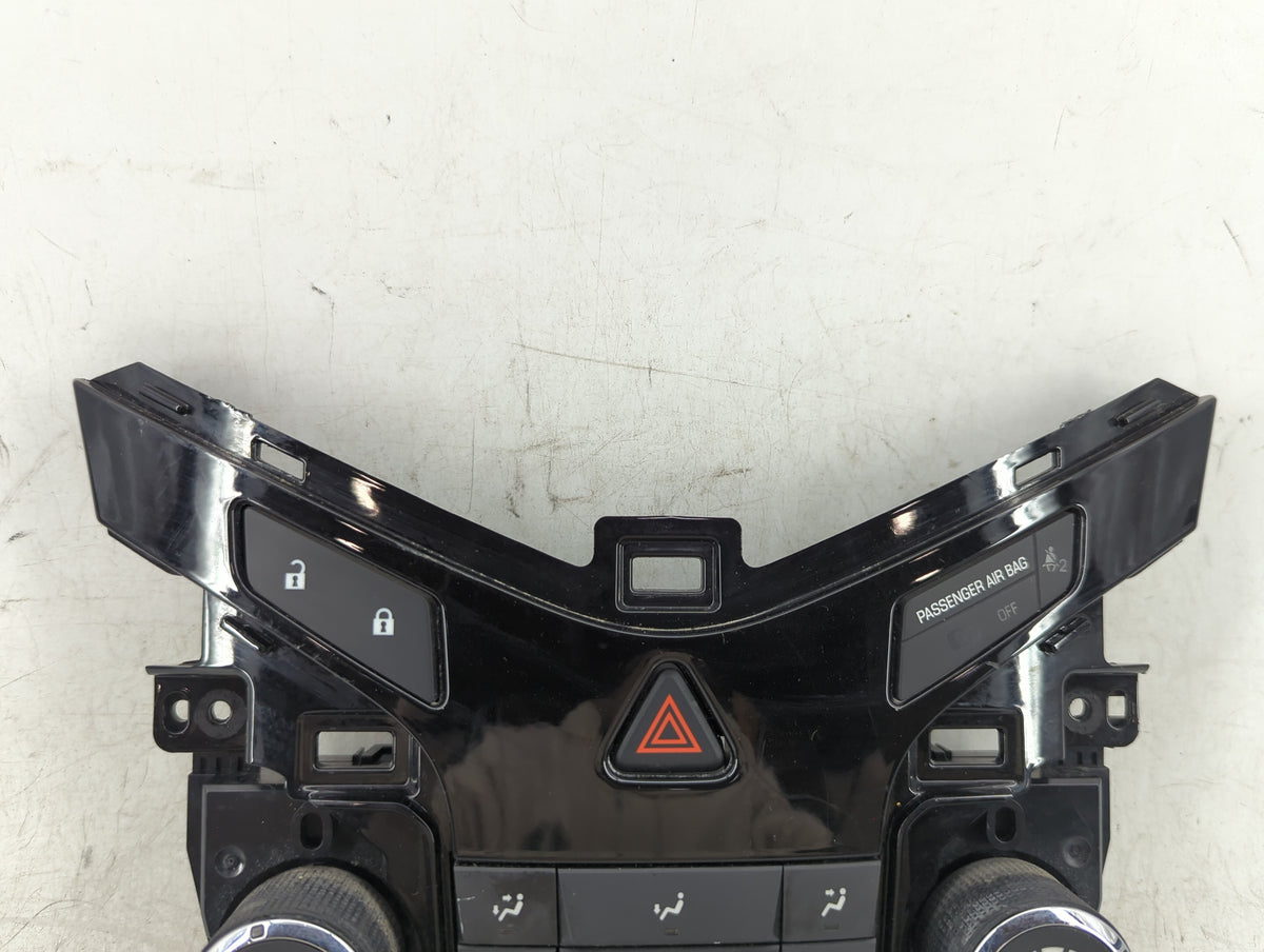 2011-2012 Chevrolet Cruze Climate Control Module Temperature AC/Heater Replacement P/N:95017054 Fits Fits 2011 2012 OEM Used