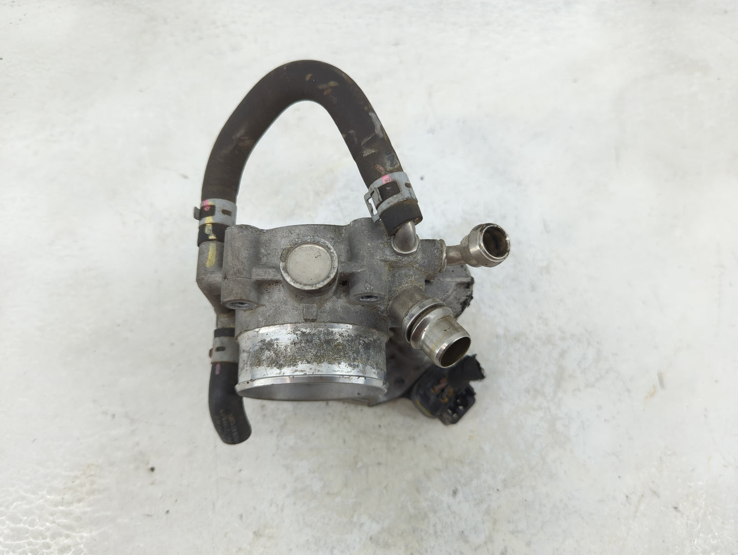 2011-2016 Chevrolet Cruze Throttle Body Fits Fits 2009 2010 2011 2012 2013 2014 2015 2016 2017 2018 OEM Used Auto Parts - Oe