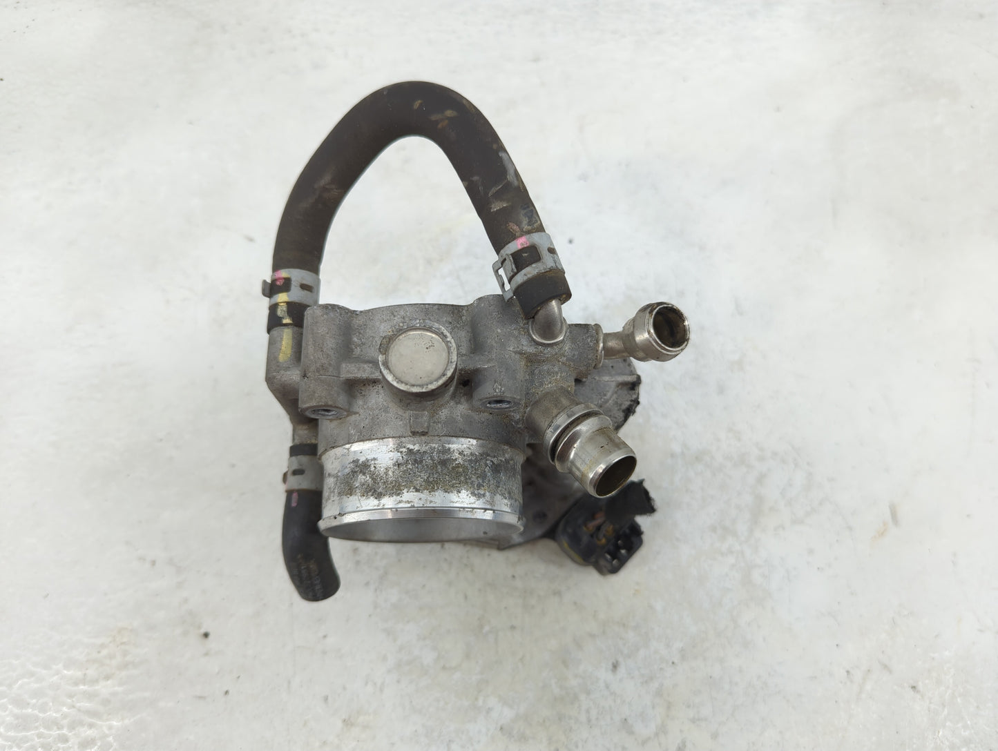 2011-2016 Chevrolet Cruze Throttle Body Fits Fits 2009 2010 2011 2012 2013 2014 2015 2016 2017 2018 OEM Used Auto Parts - Oe
